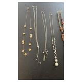 Jewelry lot of necklaces (5) and (2) Necklace