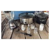 Crockpot, slow cooker, blender, salt and pepper