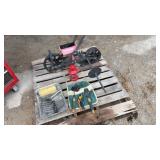 Chaplin garden seeder garden tools, painting