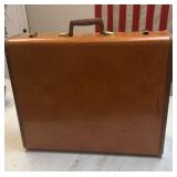 Vintage Samsonite leather luggage Style 4655