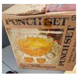 Vintage Punch bowl with 8 glasses