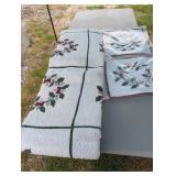 Christmas wreath quilt, double bed,