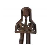 Vintage Livestock Dehoner 40 in. L.
