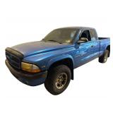 1999 Dodge Dakota Pickup Truck - Odometer: - VIN#: 1B7GG22Y8XS273680 - 2 Door Cab - 4WD - V8, 5.2L - Needs Fixed - Has Title