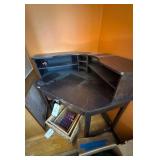 Corner Desk w/ Credenza - Approx 40" Width