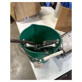 Bucket - Handtools- Car Wash Mits