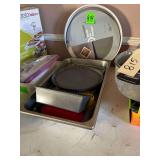 A21x13x2.5 Inch Tray Bread Pan and a Turnable Tray