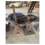 Pair of Heavy Duty Jack Stands from 16 To 28 Inches
