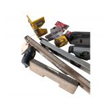 4 Levels, 1 Corner Level, Assorted Screw Bits, Lazer Level