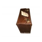 Vintage Leather Brifecase 16 in. L.