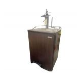 Kenmore Beer Miester 24"x24"c34"