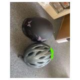 2 Bicycle Helmets
