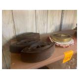 5"x 1" Brass Display Of Animal Hove Imprint with 3 Vintage Metal Iron Heads used as Door Stops