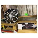 2 Beauty Rings 16" and 4 Wheel Covers 14"