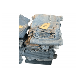 An Assumption of 10 Pair of Lee Jeans Sizes 31 to 33