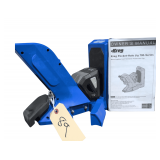 Craig Pocket-Hole Jig  700 Series. w Owners Manual, 2 Boxes of Kreg Screws. 1 Vacuum Attachment, & Small Box