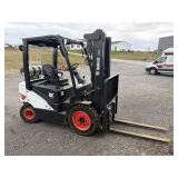 Bobcat G25E-7 Forklift - *Only 27 Hours* - Propane - 4600LB Capacity - 8900LB Truck Weight - Side Shift - 3 Stage Mast - *Reserved for Load Out* - Tanks Rented - Buyer will need to bring a tank