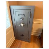 Winchester TS-22 Gun Safe - Fits 22 Long Guns - Plus Door Pockets