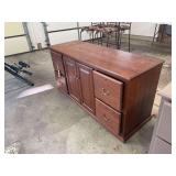 Office Desk With Key To Locks