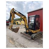 2018 Cat 302.7D - Only 667 Hours - Blade - Rubber Tracks - Aux Piping - PIN: CAT3027DHLJ701579 - with 12in and 22in Buckets