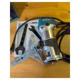 Makita 1-1/4 HP Compact Router Model RT0701C