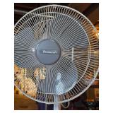 Duracraft Floor Fan