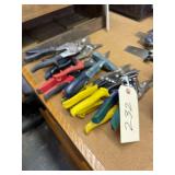 A Set of 8 Tin Snips