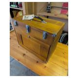 Appears to be an Windsor Design 8-Drawer Wood Tool Chest w Keys and Contents