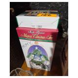Musical Christmas Tree - 10 piece Nativity Set