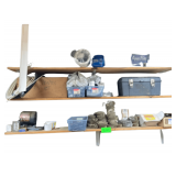 Contents of 4 Shelves Wood, Nails