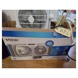 Shininc Window Fan - 2 Power Strips