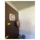 Electric Dr. Pepper Clock Missing Hands, and a Cordless Chevrolet Racing
