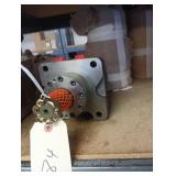 Hydraulic traverse motor okay