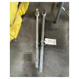 2 Breaker Bars 26" Long 1" Head - 1in Drive