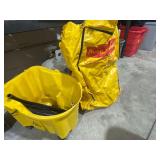 Rubbermaid Mop Bucket only with 2 Bags 32" Tall