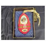 Mr Christmas Valerie Parr Hill Musical Egg - Red