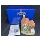 1995 David Winter Cottages Lover
