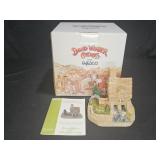 1997 David Winter Cottages The Gamekeeper D1268