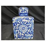 Blue/White Porcelain Chinoiserie Export Ginger Jar