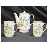 MCM "Wood Sorel" Coffee Pot with 2 Matching Mugs