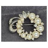 Vtg Silver Tone & Faux Pearl Bead & Crystal Wreath