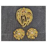 Vtg Faux Pearl & Coral Gold Tone Brooch & Earrings