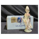 Lladro 1304 figurine Valencian Girl with Flowers