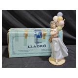 Lladro Balloon Seller Vendedora de Globos #5141