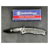 Smith and Wesson Pocket Knife SWATB