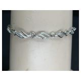 Wavy Chain link Bracelet with Diamond Chips