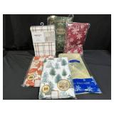 6 Hoiiday Rectabgular Holiday Table Cloths