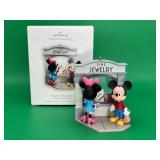Keepsake Window-Shopping Minnie Ornament