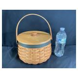 Longaberger 2001 Collectors Club Sewing Basket