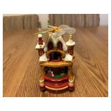 2014 Hallmark Keepsake Ornament "Where Dreams